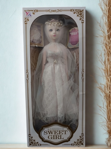 Princess Sweet Girl Doll in Bridal White Dress